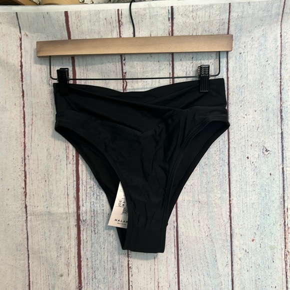 NWT HALARA Crossover bikini bottom - Picture 7 of 13